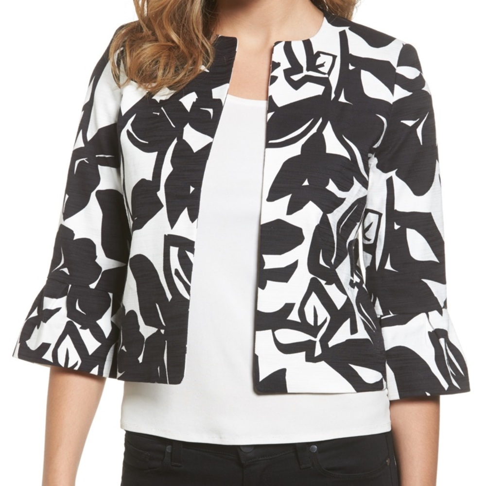Halogen black & white patterned bell sleeve jacket